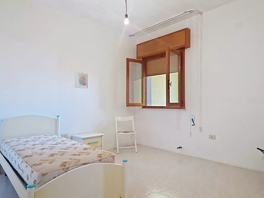 Immagine 26 di Pentalocale in vendita  in Via Fogazzaro Antonio 4 a Erchie