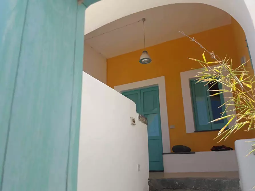 Immagine 20 di Casa indipendente in vendita  in via Umberto I 1 a Santa Marina Salina