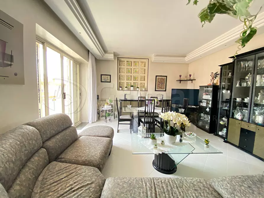 Immagine 2 di Porzione di casa in vendita  a Giugliano In Campania