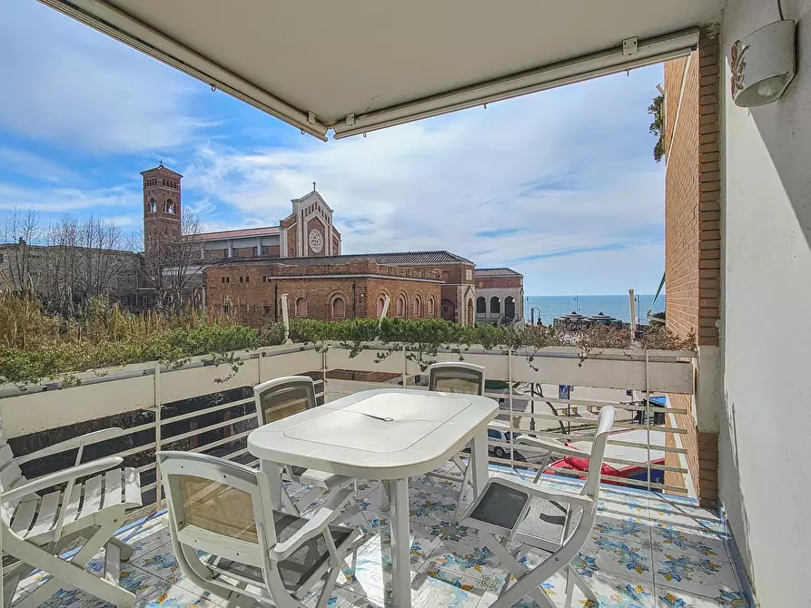 Immagine 23 di Trilocale in vendita  in Viale Giacomo Matteotti 153 a Nettuno