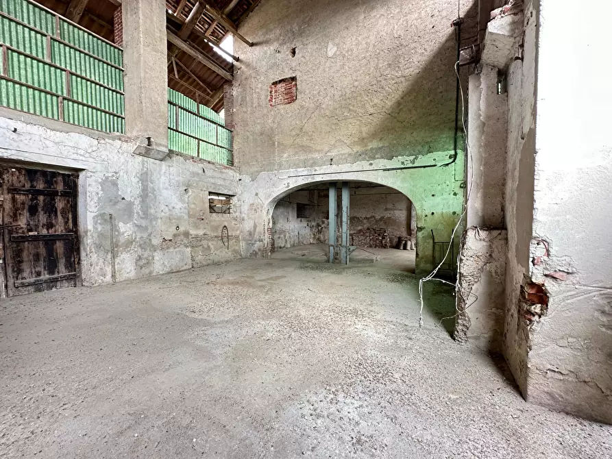 Immagine 33 di Palazzo in vendita  in Strada Provinciale ex Strada Statale 596 dei Cairo 14 a Vinzaglio