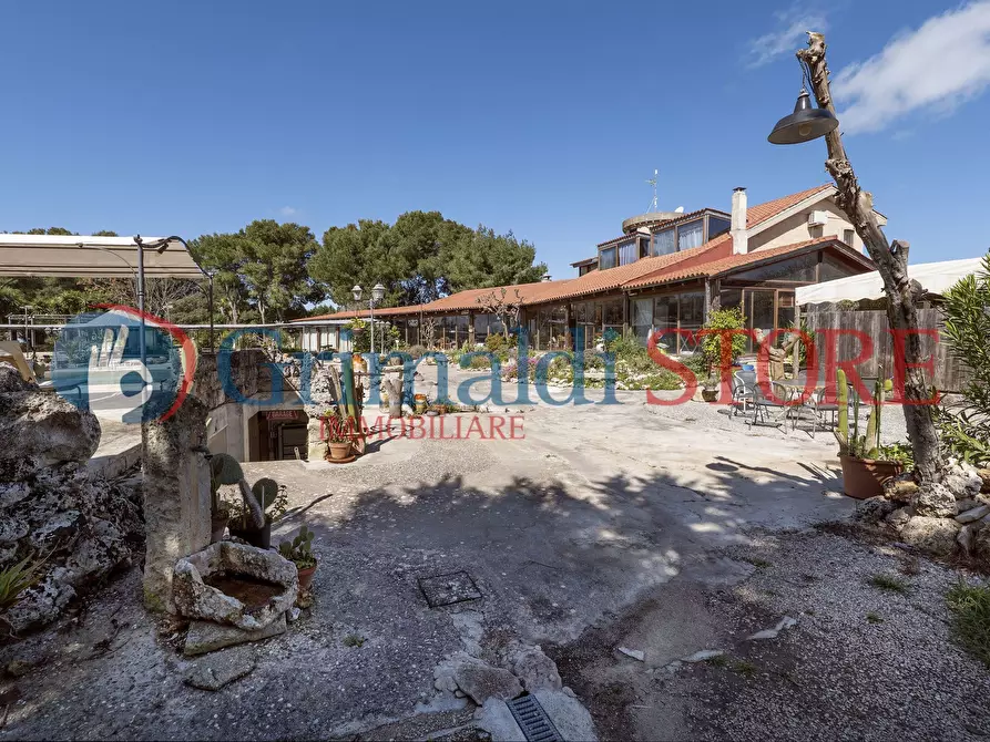 Immagine 61 di Casa indipendente in vendita  in C.S. Lu Monte 1 a Lizzanello