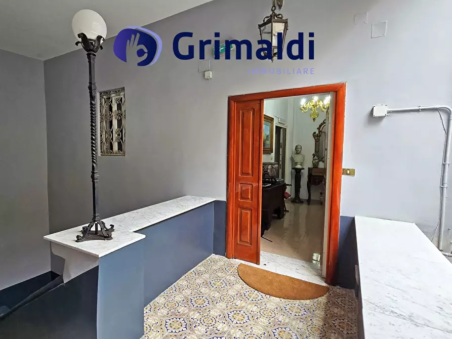 Immagine 36 di Quadrilocale in vendita  in Via Chiatamone a Napoli