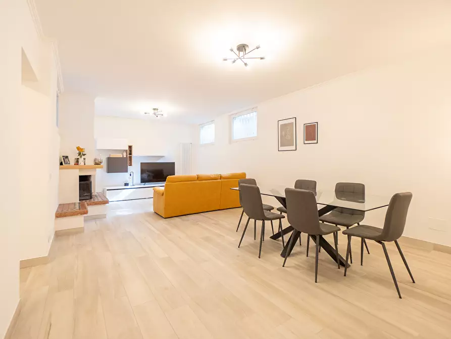 Immagine 24 di Villa in vendita  in Via Moricone a Albano Laziale