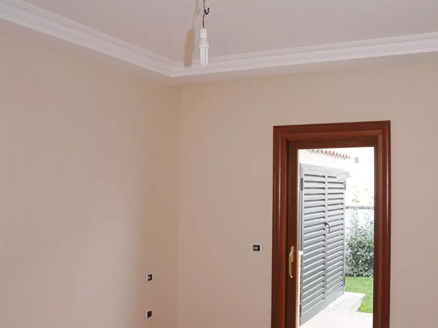 Immagine 8 di Casa bifamiliare in vendita  in Via Aurora 22 a Anzio