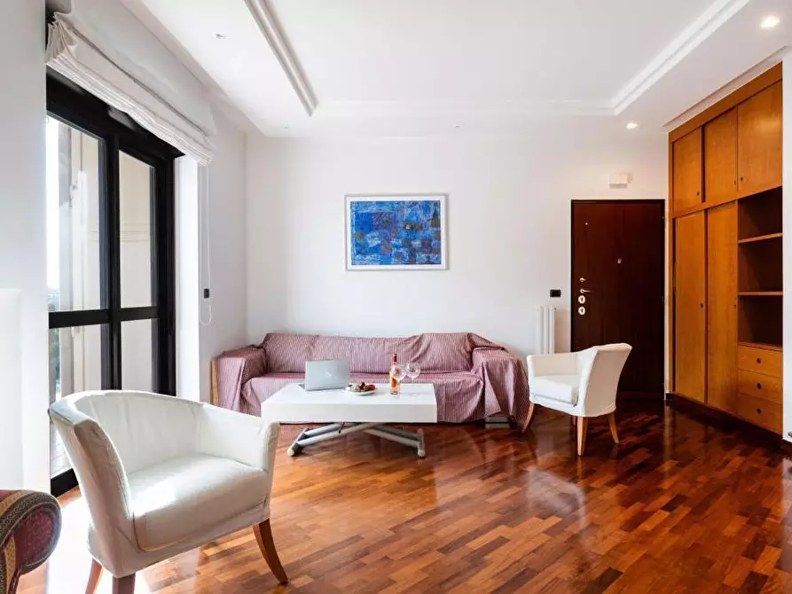 Immagine 2 di Quadrilocale in vendita  in Via Salvatore Matarrese 10 a Bari