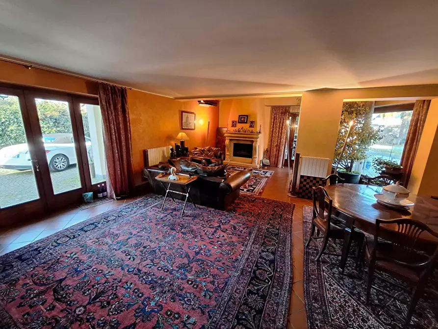 Immagine 15 di Villa in vendita  a Caresanablot