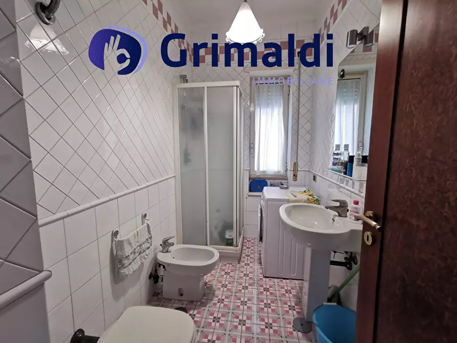 Immagine 20 di Quadrilocale in vendita  in Via Nicola Fasano 5 a Pozzuoli