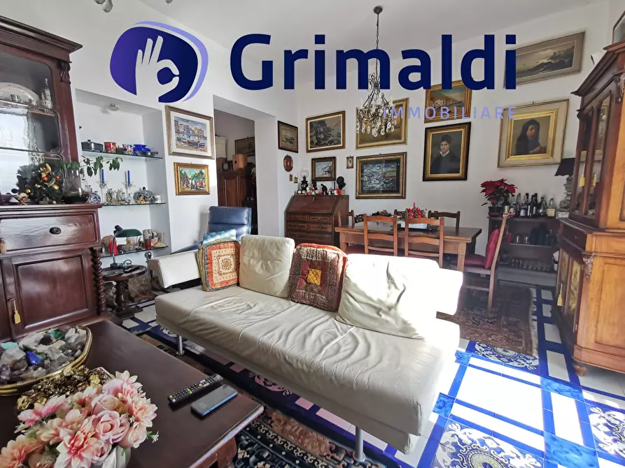 Immagine 18 di Trilocale in vendita  a Pozzuoli