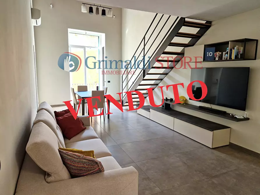 Immagine 1 di Appartamento in vendita  in Via Santa Chiara 34 a Napoli
