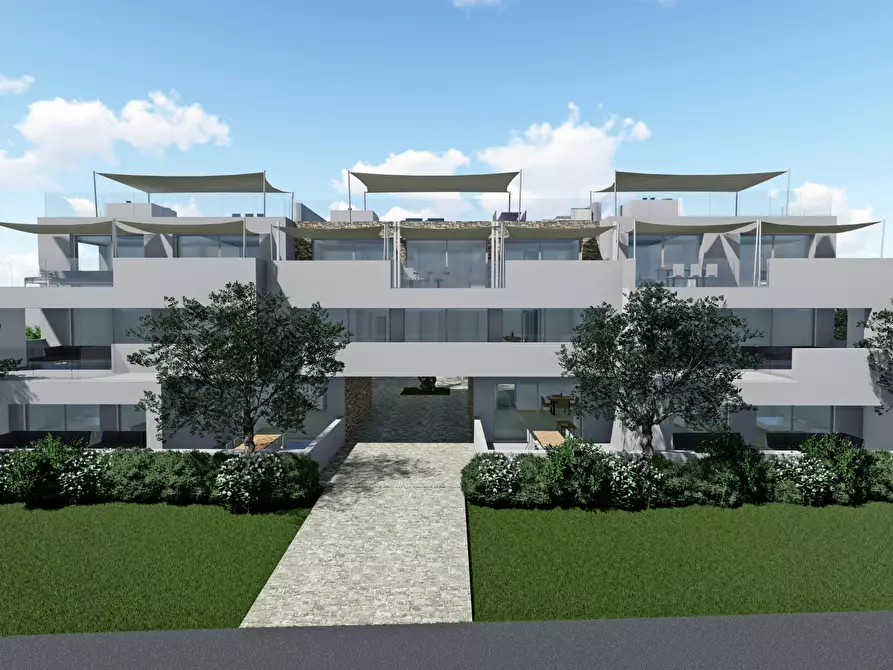 Immagine 48 di Trilocale in vendita  in Via Ugo Foscolo 34 a Castrignano Del Capo