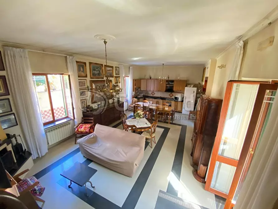 Immagine 7 di Casa bifamiliare in vendita  a Giugliano In Campania