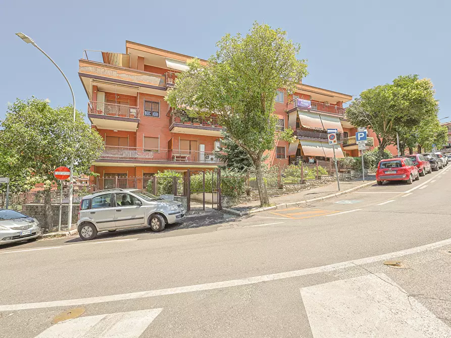 Immagine 49 di Attico in vendita  in Via Marcantonio Colonna 35 a Marino