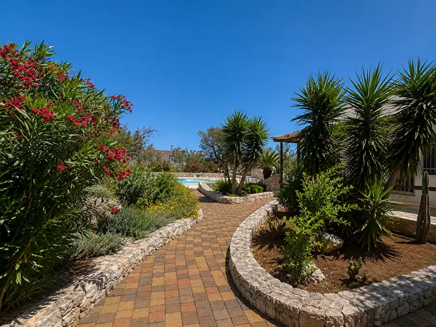 Immagine 31 di Villa in vendita  a San Vito Dei Normanni