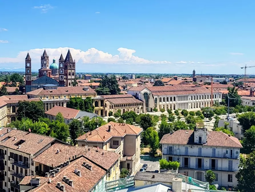 Immagine 9 di Attico in vendita  in Via Gaudenzio Ferrari 19 a Vercelli