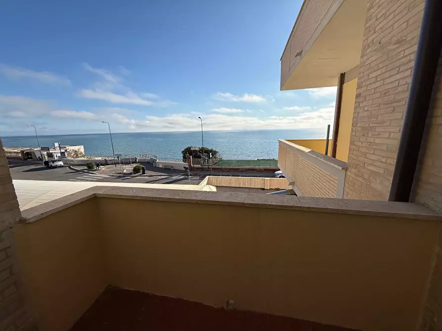 Immagine 17 di Bilocale in vendita  in Viale Virgilio 42 a Anzio