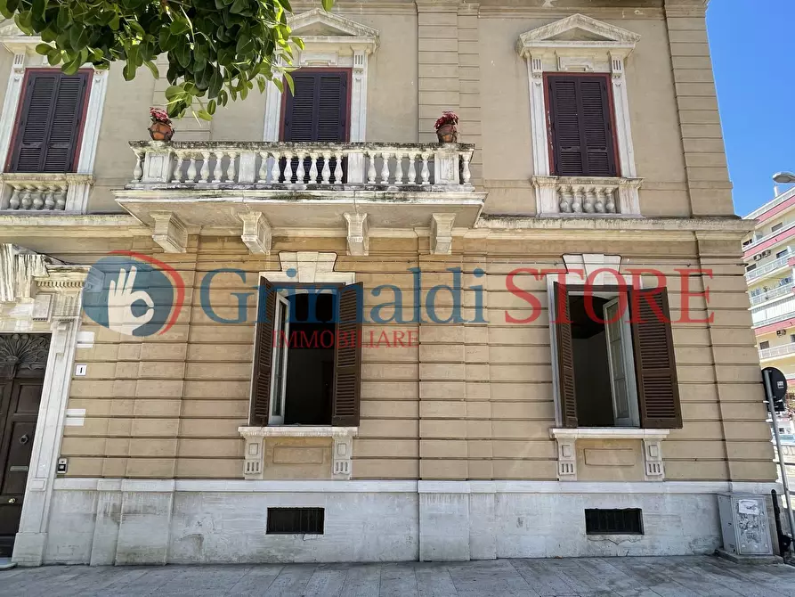 Immagine 3 di Casa indipendente in vendita  in Piazzetta Sant'Antonio 1 a Bari