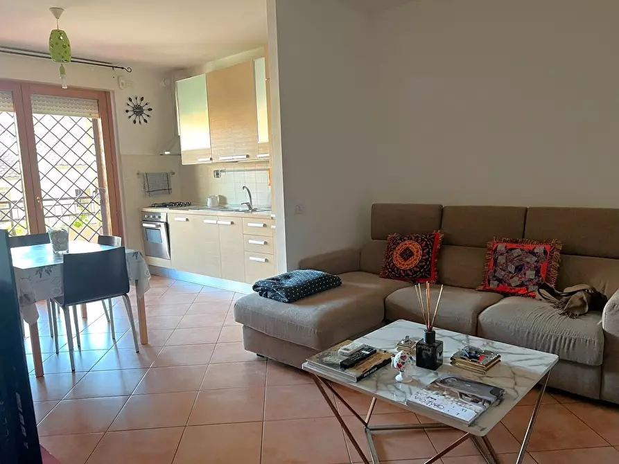 Immagine 9 di Bilocale in vendita  in Via Padre Perilli a Roma