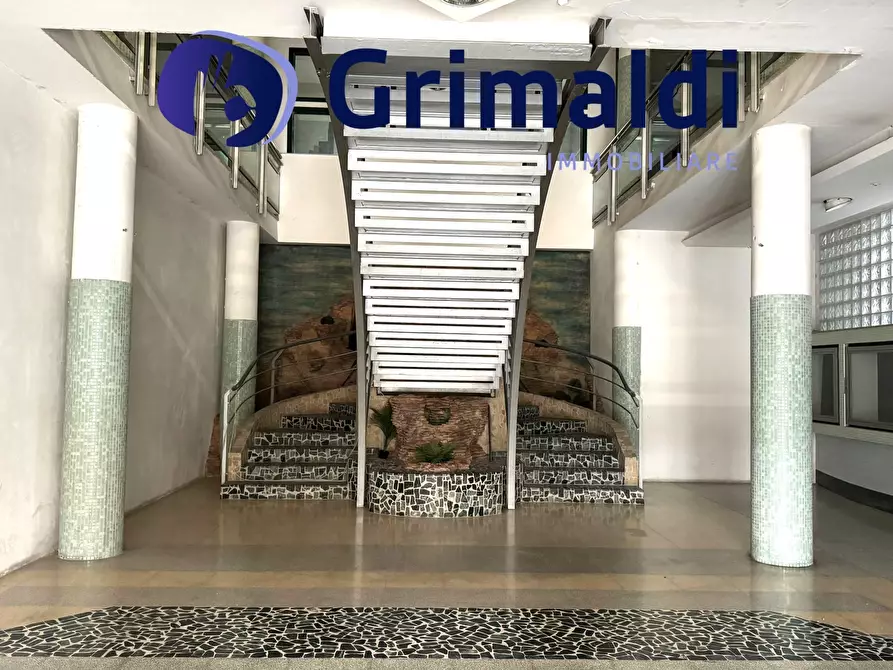 Immagine 3 di Ufficio in affitto  a Napoli