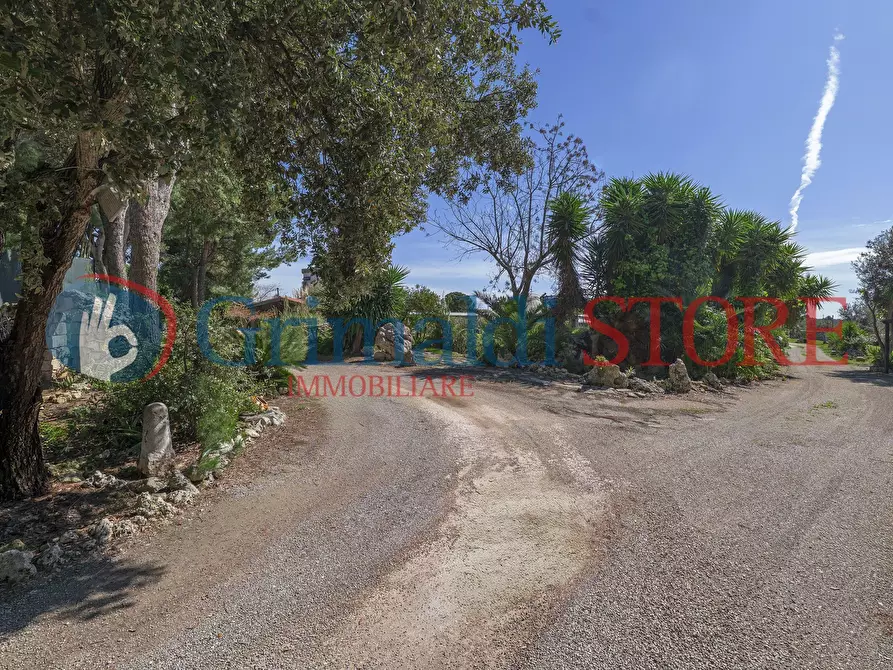 Immagine 30 di Casa indipendente in vendita  in C.S. Lu Monte 1 a Lizzanello