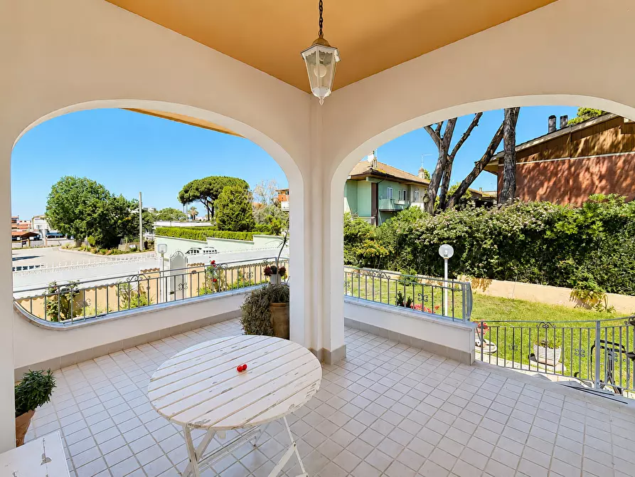 Immagine 11 di Casa indipendente in vendita  in Piazza Salvo D'Acquisto 9 a Anzio