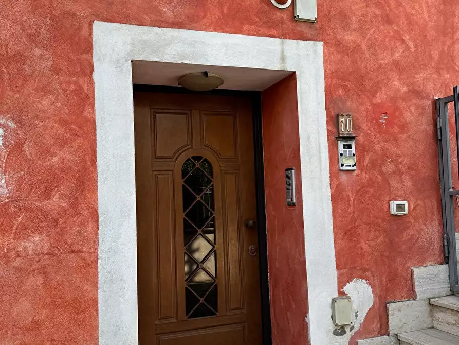 Immagine 8 di Quadrilocale in vendita  in Via Amatore Sciesa 70 a Marino