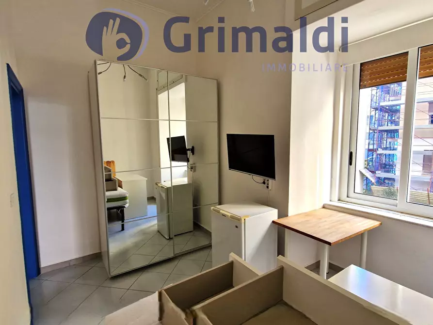 Immagine 14 di Trilocale in vendita  in Via Antonio Mancini 22 a Napoli