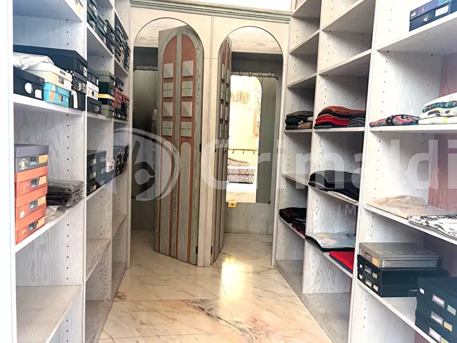 Immagine 16 di Locale commerciale in vendita  in Via Aldo Moro 89 a Tuglie