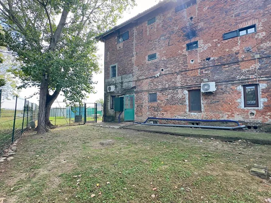 Immagine 27 di Rustico / casale in vendita  in via umberto 1 a Greggio