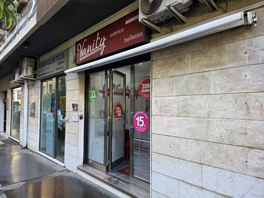 Immagine 4 di Locale commerciale in vendita  in Via Giordano Bruno 75/g a Messina
