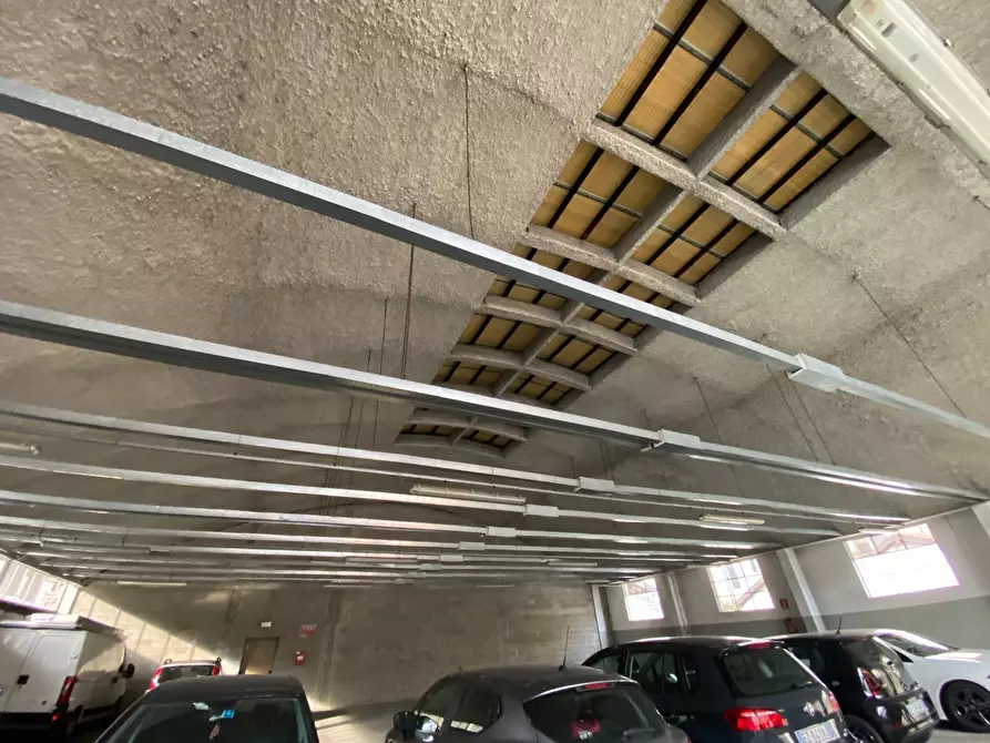 Immagine 7 di Capannone industriale in vendita  a Como