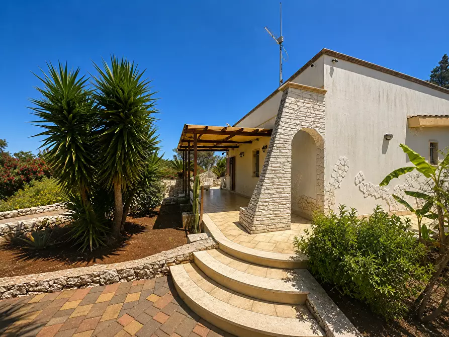 Immagine 28 di Villa in vendita  a San Vito Dei Normanni