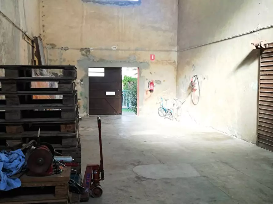 Immagine 4 di Capannone industriale in vendita  a Pezzana