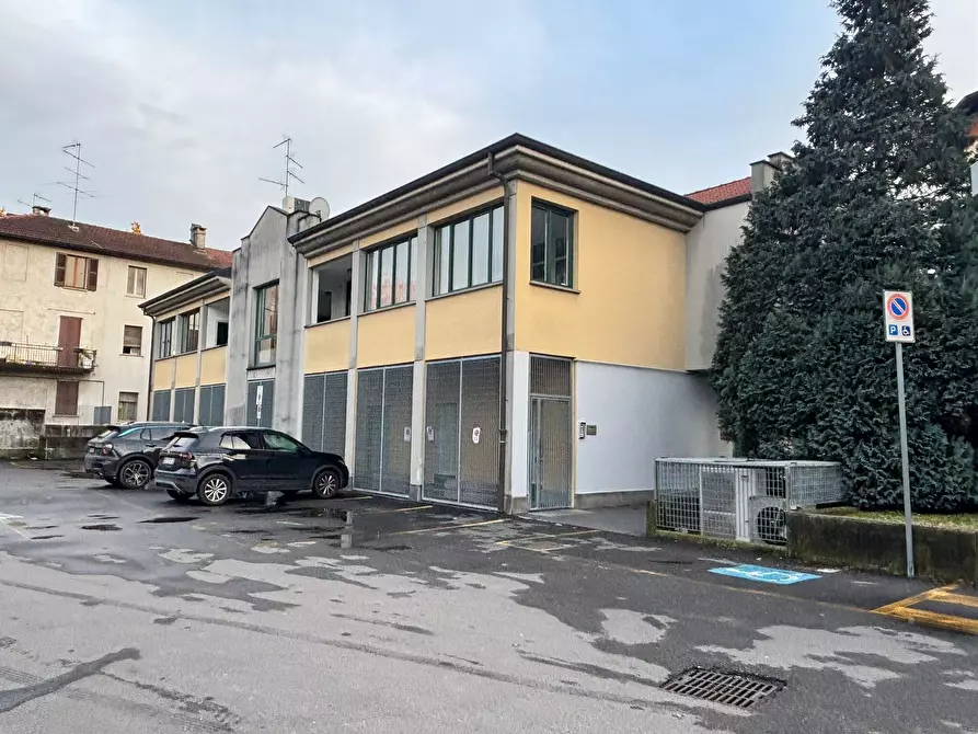 Immagine 3 di Ufficio in vendita  in Via Vittorio Emanuele II 8 a Olgiate Comasco