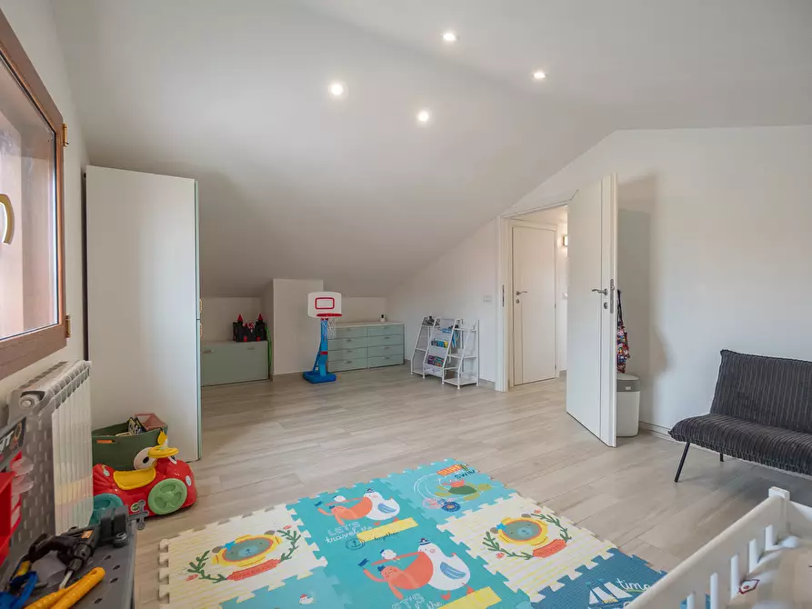 Immagine 93 di Villa in vendita  in Via Moricone a Albano Laziale
