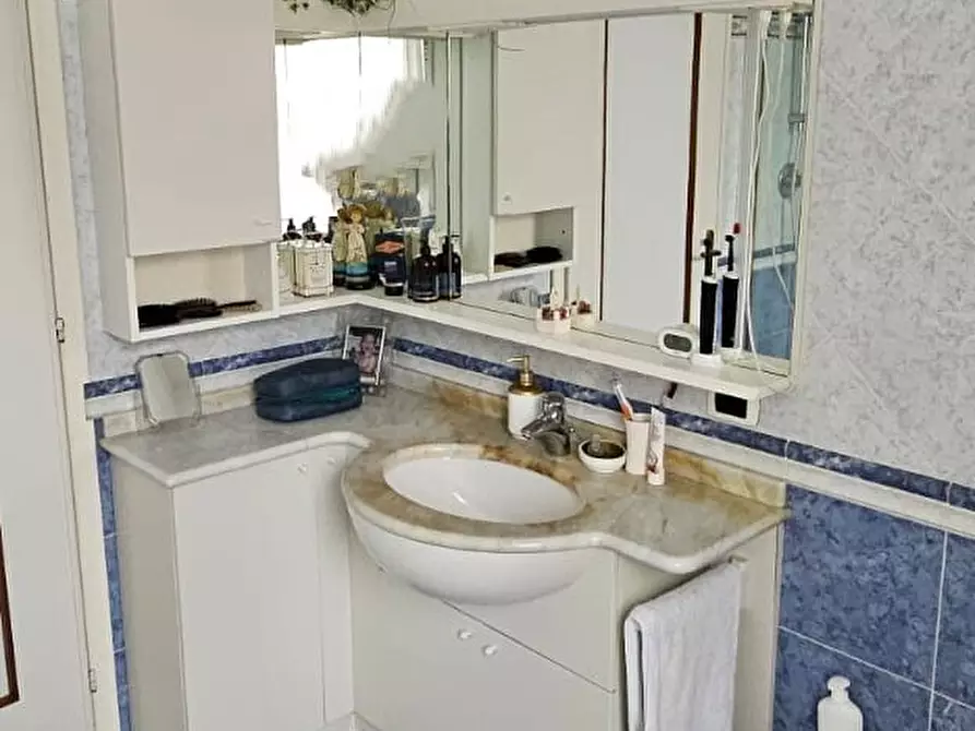 Immagine 21 di Villa in vendita  in Via San Rocco 42 a Cenate Sotto