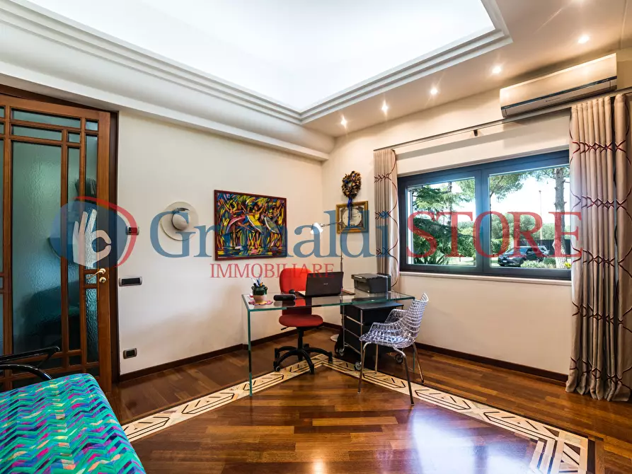 Immagine 41 di Villa in vendita  a Grottaglie