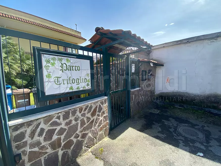 Immagine 17 di Appartamento in vendita  a Giugliano In Campania