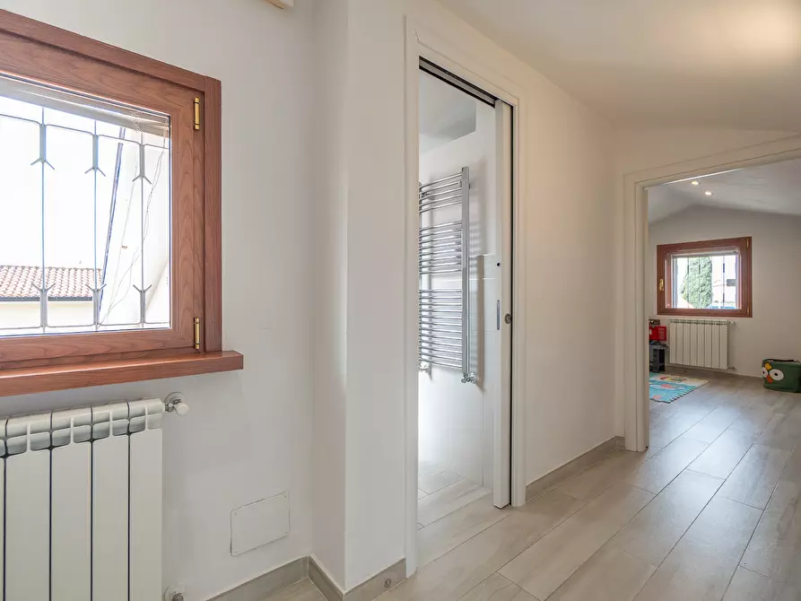 Immagine 78 di Villa in vendita  in Via Moricone a Albano Laziale