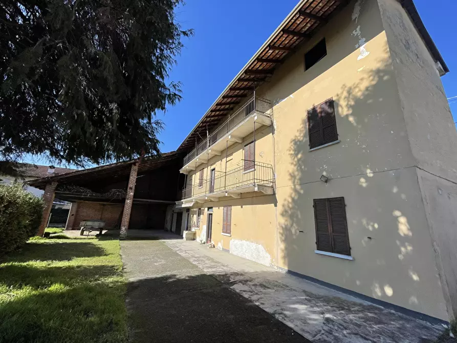 Immagine 11 di Rustico / casale in vendita  in Via Roma 4343 a Fara Novarese