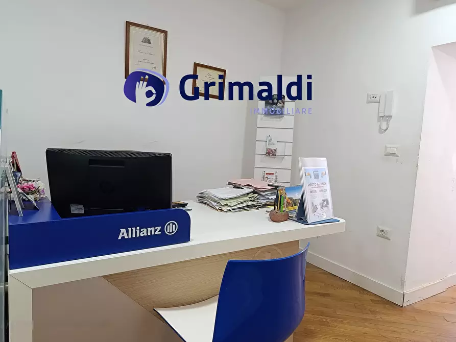 Immagine 11 di Ufficio in affitto  a Napoli
