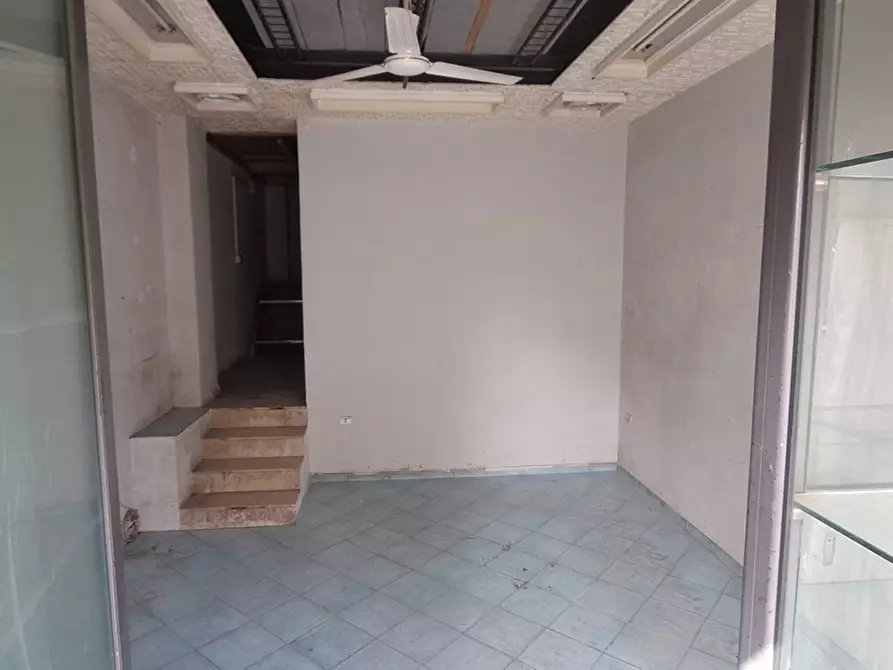 Immagine 2 di Locale commerciale in affitto  in Corso Cavour 169 a Messina