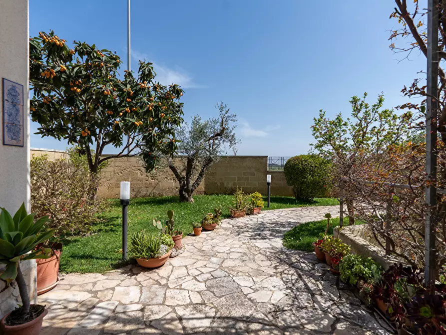 Immagine 4 di Villa in vendita  in Via Piero Della Francesca 92 a Lecce