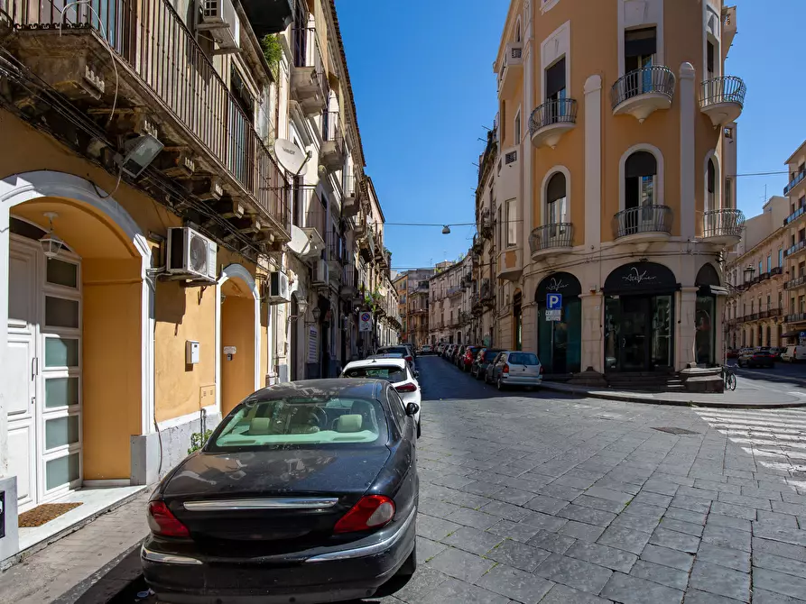 Immagine 1 di Appartamento in vendita  in Largo del Vespri 7 a Catania