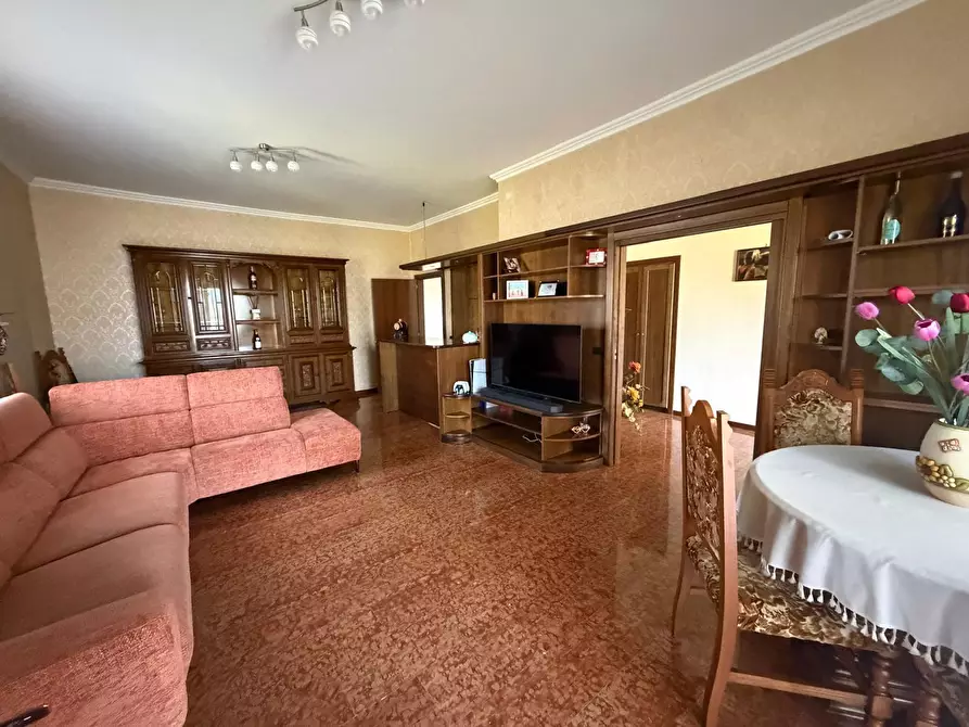 Immagine 7 di Casa indipendente in vendita  in Via Trigno 27 a Aprilia