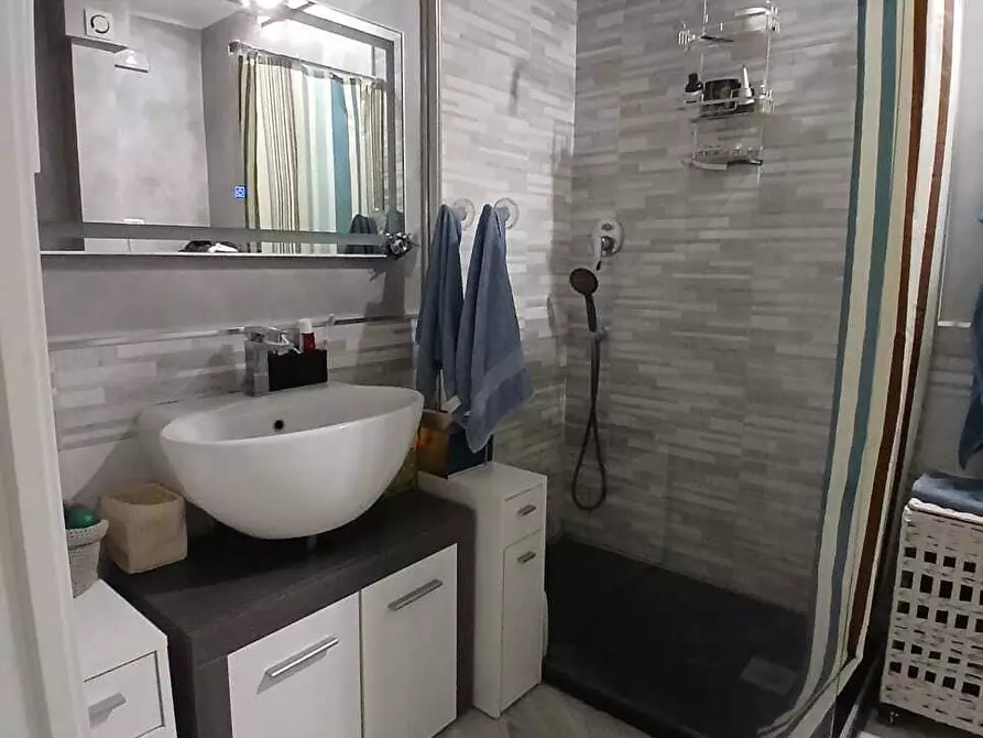 Immagine 10 di Appartamento in vendita  in Via Montegiove Nuovo a Genzano Di Roma