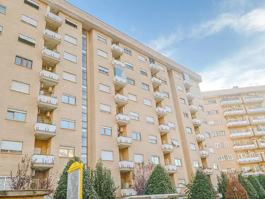 Immagine 2 di Bilocale in vendita  in Viale Bruno Rizzieri 46 a Roma