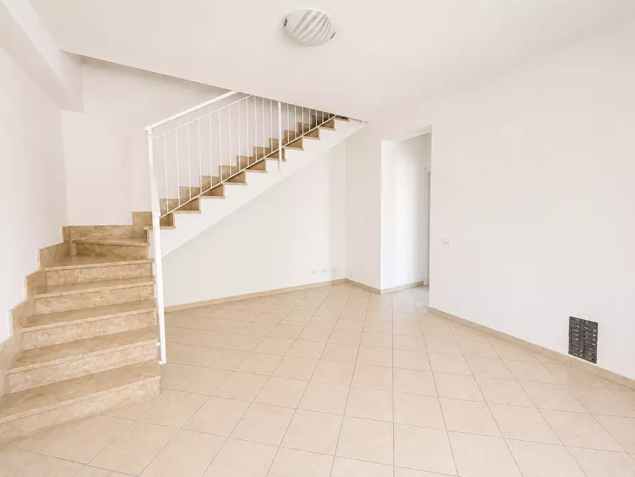 Immagine 2 di Casa indipendente in vendita  in Viale Roma 202 a Anzio