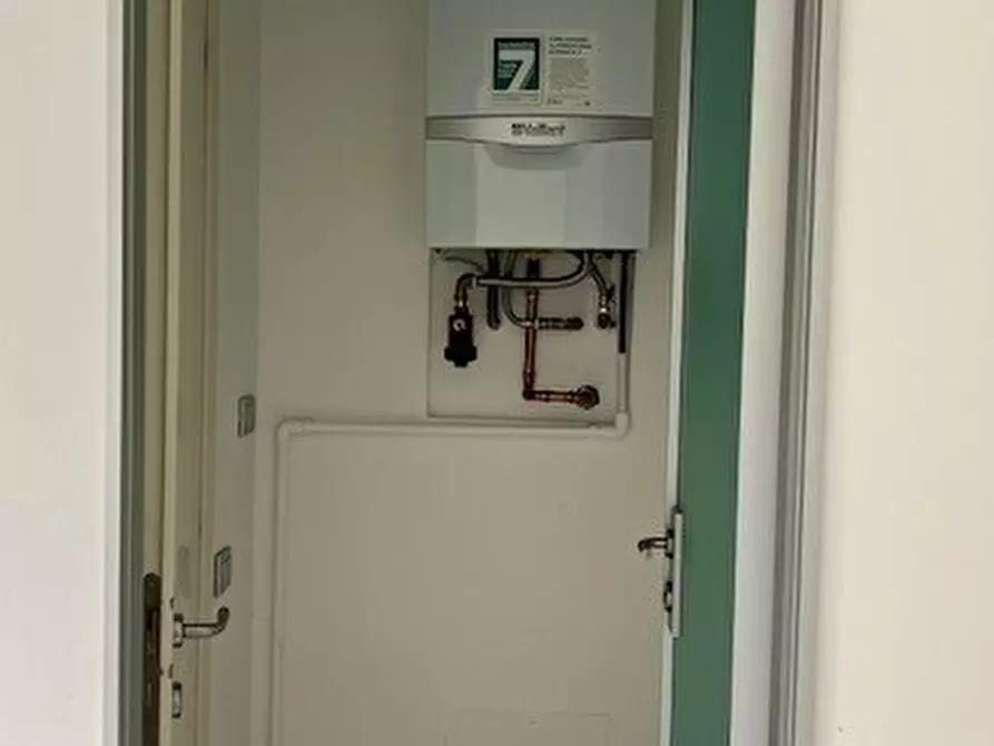 Immagine 14 di Locale commerciale in affitto  in Via Dante Alighieri 26 a Lurago D'erba