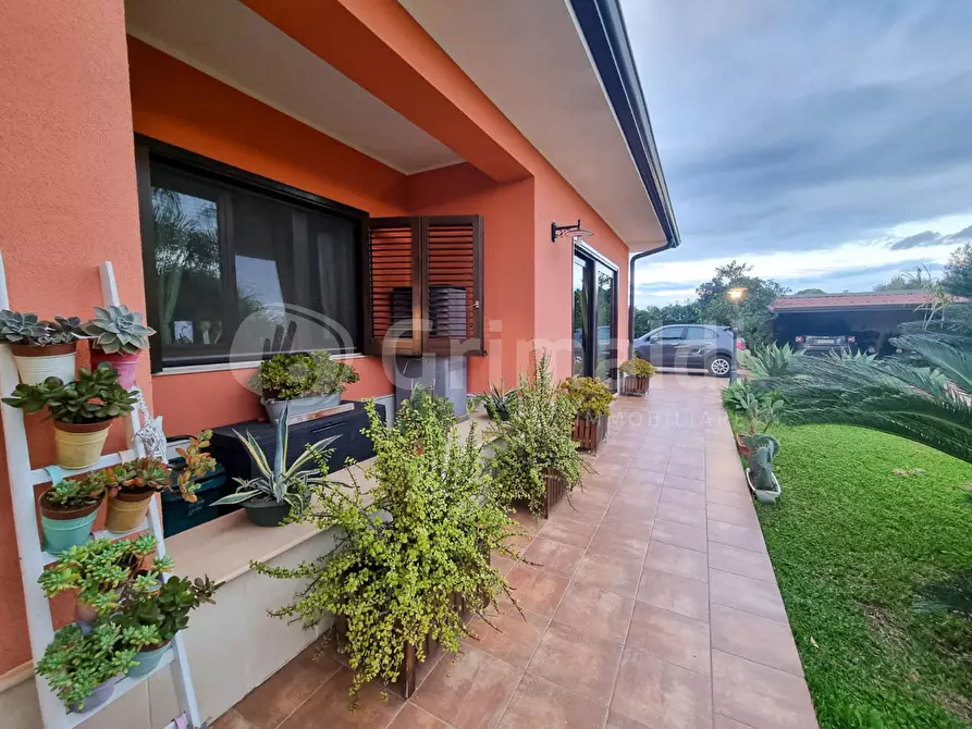 Immagine 5 di Villa in vendita  in Via delle Muse 39 a Siracusa